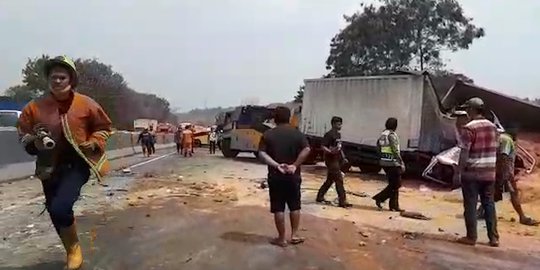 Luka Bakar, WNA Korban Kecelakaan Tol Cipularang Masih Dirawat di ICU RS Thamrin