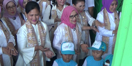 Ibu Negara dan Mufidah Kalla Kunjungi Paud Putra Pertiwi Solo