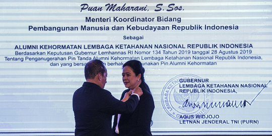 Puan Maharani Dianugerahi Pin Alumni Kehormatan Lemhannas