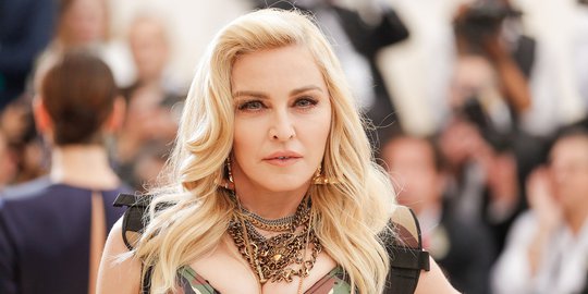 tak banyak diketahui, 15 selebriti ini ternyata berdarah ningrat