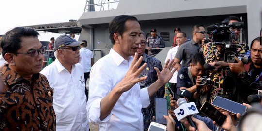 Presiden Jokowi Tinjau Penataan Tepi Sungai Kapuas