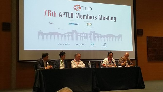 ketua pandi dalam aptld members meeting ke 76 di malaysia
