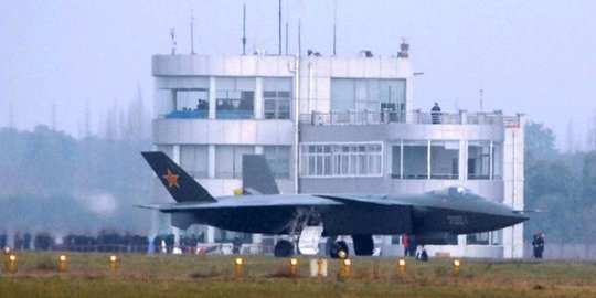 Fakta-Fakta J-20, Jet Tempur Siluman China Saingan F-35