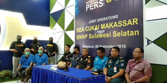 Seorang Sales dan Residivis di Makassar Pesan Ganja dari Medan