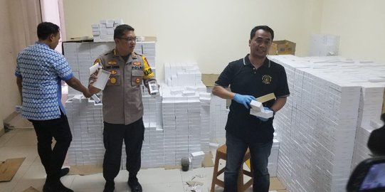 Tempat Perakitan HP Rekondisi di Tangerang Terbongkar, 4 WN China & 10 WNI Ditangkap