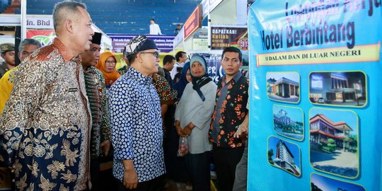 Bupati Anas Imbau Guru-guru Kunjungi Career Expo