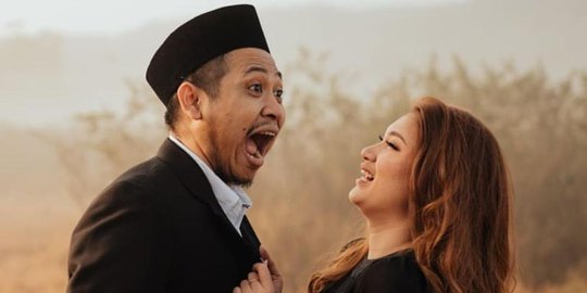 resmi menikah, momen ijab qabul tretan muslim berlangsung kocak