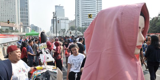 Lapak PKL Persempit Jalur Car Free Day