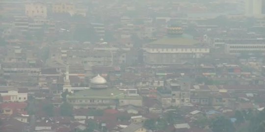 Kabut Asap Makin Mengkhawatirkan, Warga Sampit-Palangka Raya Salat Minta Hujan