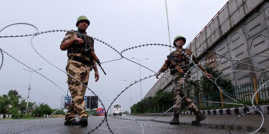 Pengakuan Warga Kashmir: Tentara India Menyiksa dan Racuni Makanan