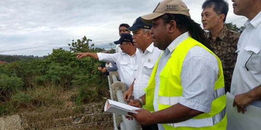 Istana Kepresidenan di Papua, Menteri Basuki Survei Lokasi Dekat Jembatan Holtekamp