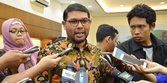 Capim KPK Nawawi Berdebat dengan Nasir Djamil Soal Permintaan Surat Bersih