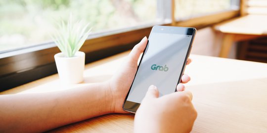 Grab Dikabarkan Ingin Gabungkan OVO dan DANA Saingi Gojek