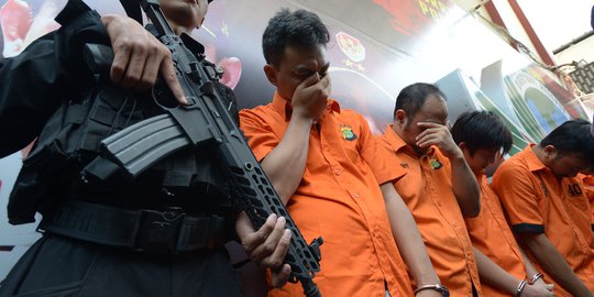 Wajah 12 Pengedar Narkoba Jaringan Jakarta-Pekanbaru-Malaysia