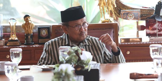 'Habibie Bapak Demokrasi Indonesia'
