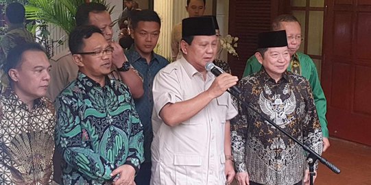 Prabowo Melayat ke Kediaman Almarhum BJ Habibie