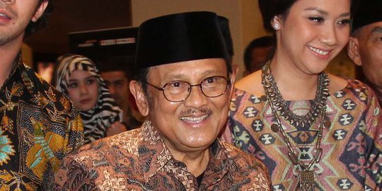 Kebebasan Pers Dimulai dari BJ Habibie