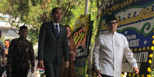 Melayat ke Rumah Duka, Jokowi Salati Jenazah BJ Habibie