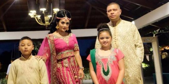5 artis indonesia jadi anggota dpr, intip potret anak mereka yang kece!