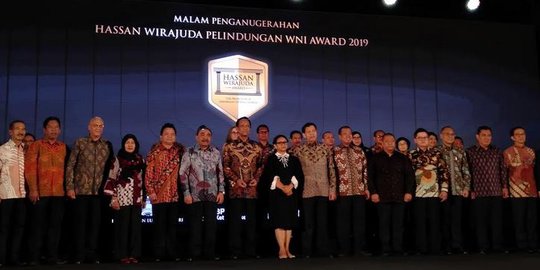 Kemlu Anugerahkan 17 Penghargaan Hassan Wirajuda Perlindungan WNI 2019