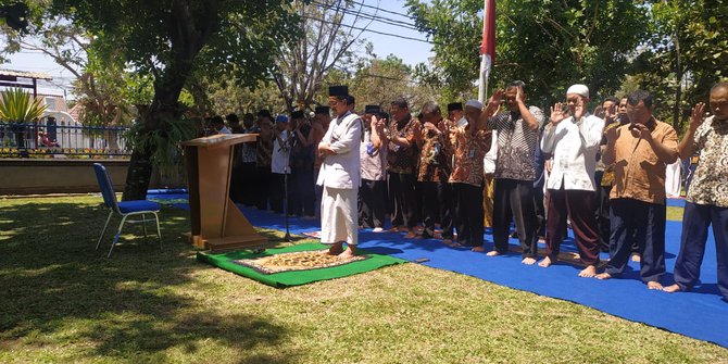 Pasokan Air Bersih Menipis, Karyawan PDAM Solo Gelar Salat Minta Hujan