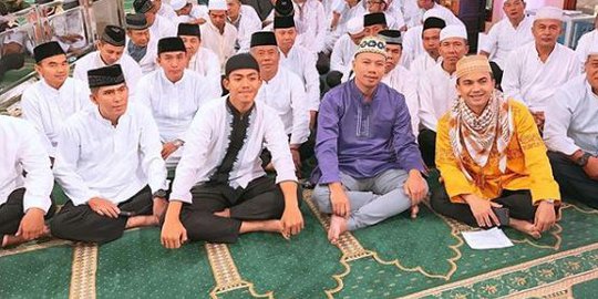 Tak Disangka Vicky Prasetyo Jebolan Pesantren