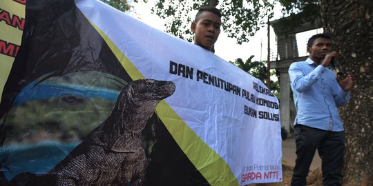 Aktivis Garda NTT Demo Pulau Komodo di Kementerian Pariwisata