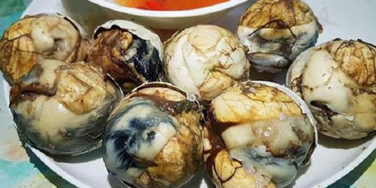 makanan-makanan ekstrem dunia ini malah jadi favorit warga