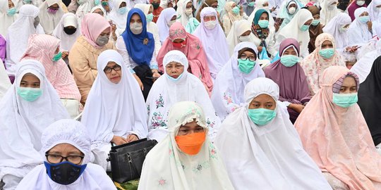 Kabut Asap Kian Parah, Warga Riau Gelar Salat Minta Hujan