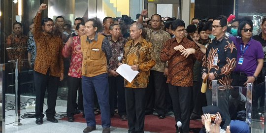 Hadiri Pernyataan Sikap Pimpinan, Saut Bantah Kembali ke KPK