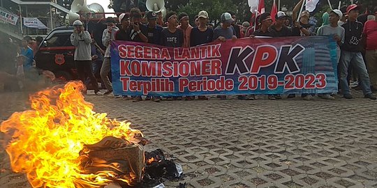 Kapolres Jaksel Sebut Demo Depan KPK Tertib Meski Diwarnai Bakar Spanduk