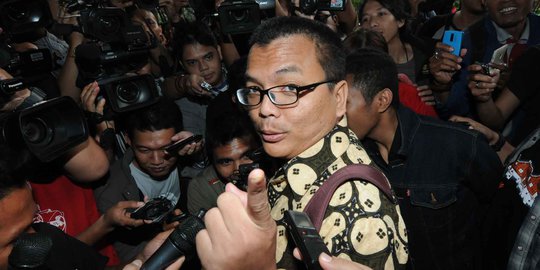 'Kalau Benar Menguatkan KPK, Naikkan Anggaran 10 Lipat Seperti Janji Presiden Jokowi'