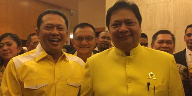 Saat Bamsoet dan Airlangga Cium Pipi di Acara Caleg Terpilih Golkar