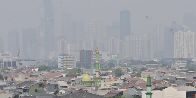 Polusi Jakarta Terparah Ketiga di dunia, Warga Disarankan Gunakan Masker