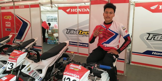 Kurang Jam Terbang, Valentino Rossi Gagal Total di Sirkuit Stadion Kanjuruhan Malang