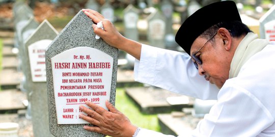 Deretan Kenangan Manis Para Pemimpin Dunia pada BJ Habibie