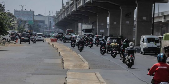 Cerita Pemotor soal Trotoar di Jl Kalimalang yang Mengganggu dan Bikin Celaka