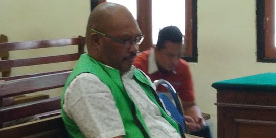 Bos Kayu Pembalakan Liar Hutan di Maluku Dituntut 6 Tahun Penjara