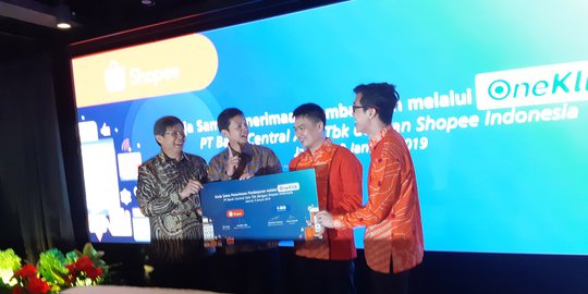 shopee kini bisa bayar dengan layanan oneklik bca rev3