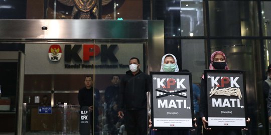 Aksi Aliansi Masyarakat Sipil Anti Korupsi Nyatakan KPK Telah Mati