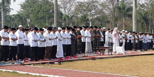 Selain Salat Istiska, Ini Upaya Warga & TNI-Polri di Sumsel Tangani Karhutla