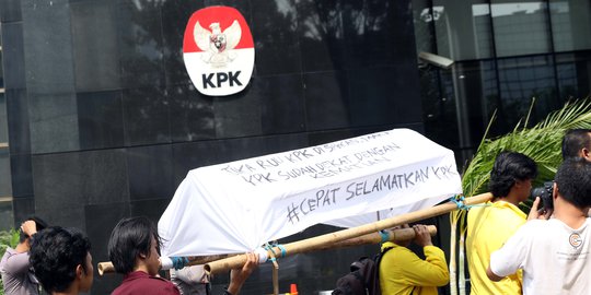 Kecewa Berat Keluarga Gus Dur kepada DPR dan Jokowi karena Revisi UU KPK