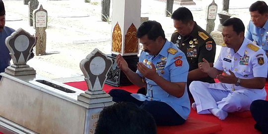 Panglima TNI Ziarah ke Makam Jenderal Soedirman