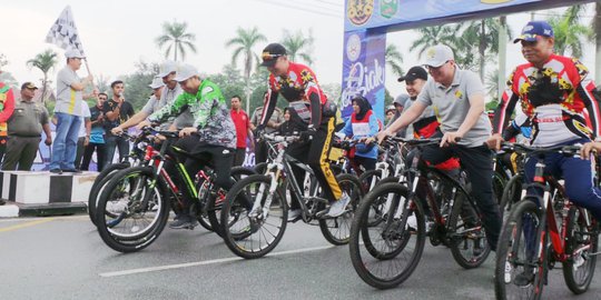 Tim TCT Asal Malaysia Kuasai Etape Pertama Tour de Siak 2019
