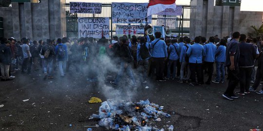 Polisi Akan Tutup Jalan Depan DPR Saat Ada Demo Sore Ini