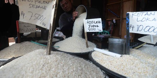 Harga Beras Di Bekasi Masih Tinggi Capai Rp 13 000 Per Liter Merdeka 