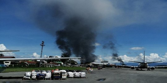 Demonstrasi di Wamena Berujung Anarkis, Bandara Ditutup