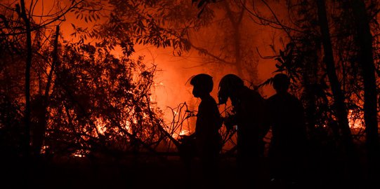 Dampak Kabut Asap di Padang, Matahari Sampai Berwarna Kemerahan