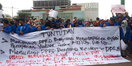 Mahasiswa Banyumas Turun ke Jalan, Tolak Rancangan KUHP dan Revisi UU KPK