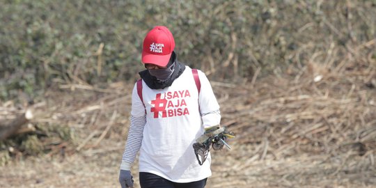 Kurangi Sampah ke Laut, Ratusan Karyawan Sampoerna Bersih-Bersih Puntung Rokok